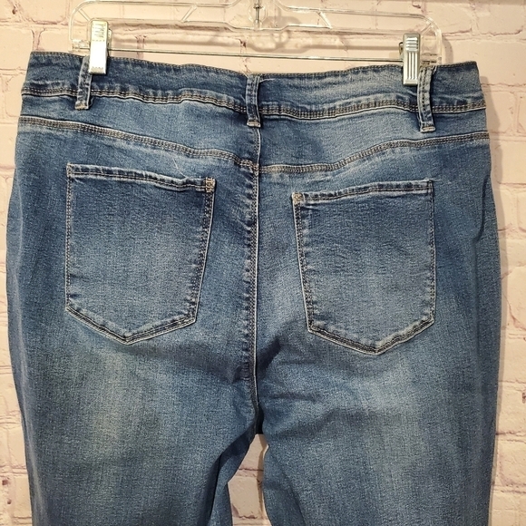 YMI HIGH RISE SKINNY STRETCH JEANS - Picture 3 of 7